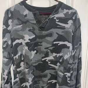 Faded Glory Men's 1/4 Button Henley Camouflage Thermal Sz M - Black and Gray